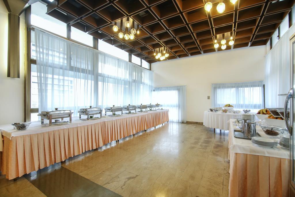 Hotel Zagreb Split Luaran gambar